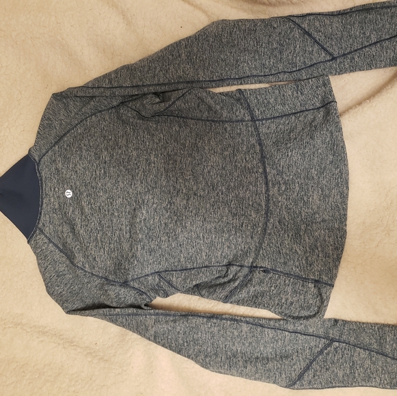 lulu🍋 cropped quarter zip jacket! - Picture 2 of 3